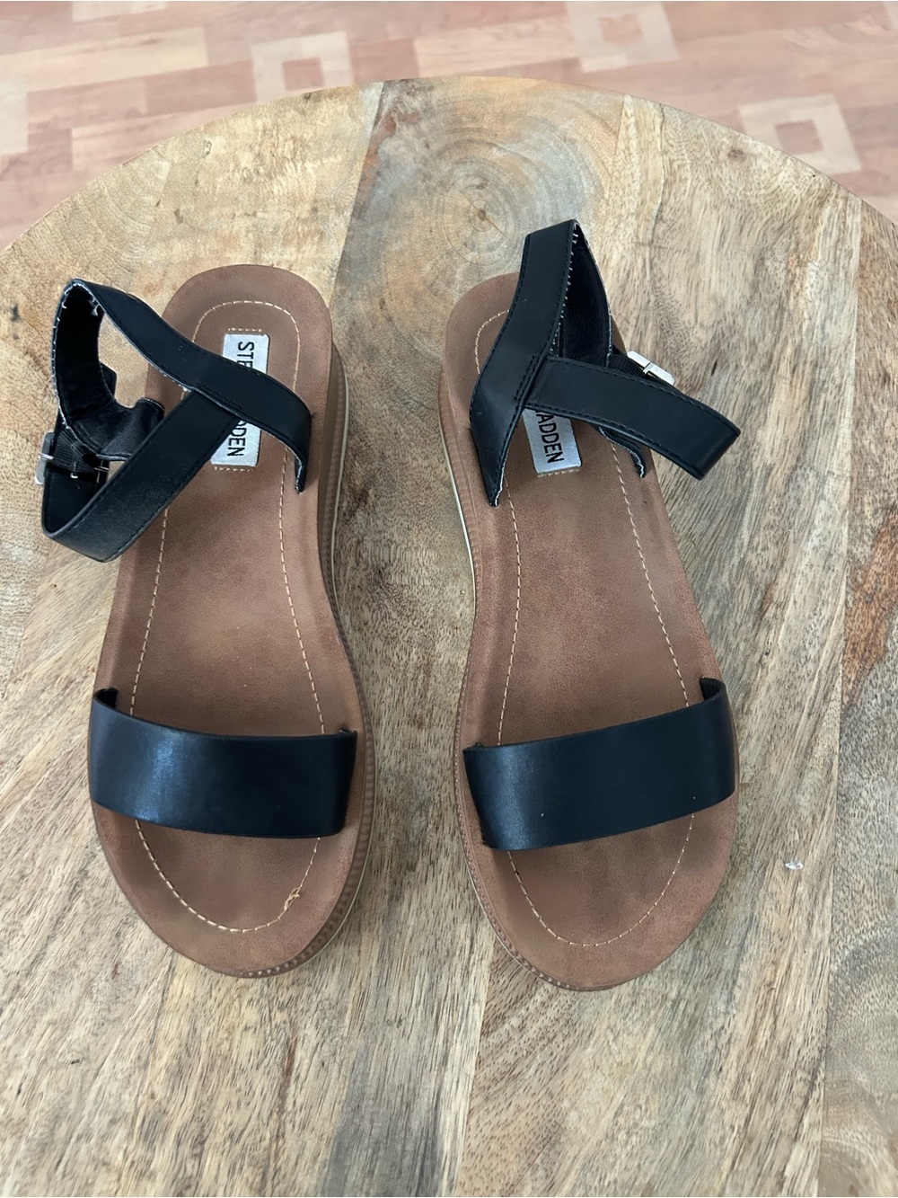 Steve Madden Black and Brown Strappy Flat Sandals